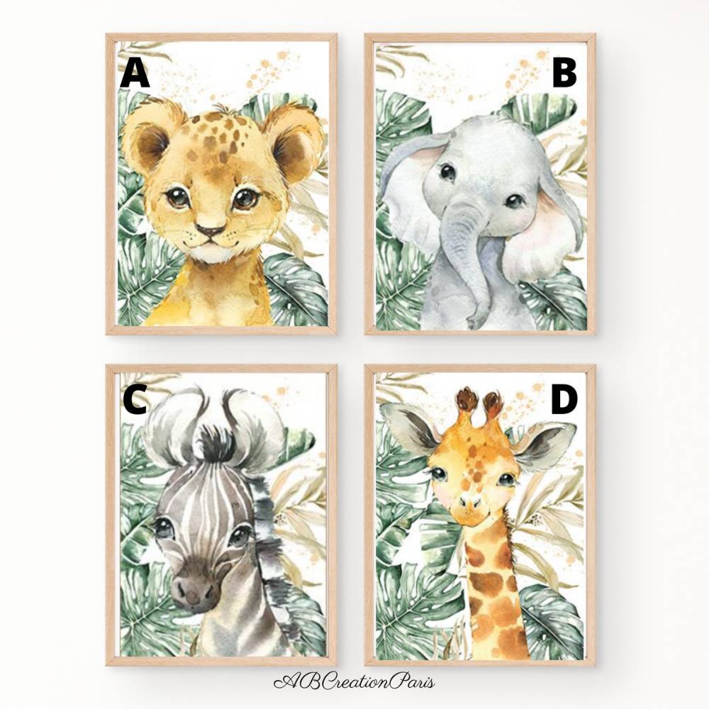 chambre savane plusieurs illustration d'animaux comme le lion, la girafe, le zebre et l'elephant. Un feuillage or et vert en arriere plan
