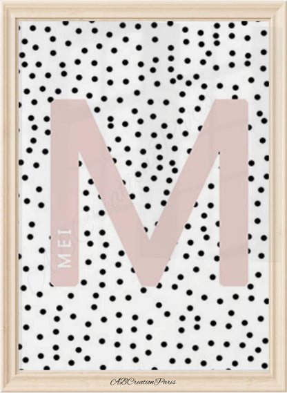 affiche iniiale vieux rose et prénom sur un fond blanc a point noir