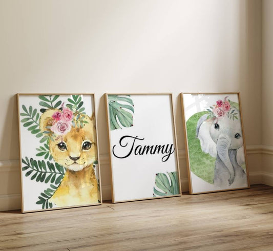 affiche animaux savane pour chambre bébé fille. Personnalisable avec le prénom.